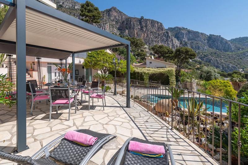 Villa - 230 m² - 5 pièces