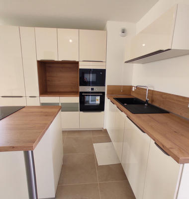 Appartement - 99 m² - 5 pièces