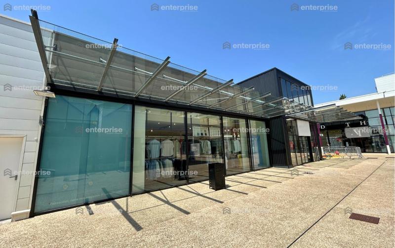 Local commercial - 347 m²