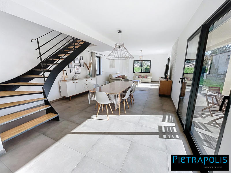 Maison contemporaine - 135 m² - 5 pièces