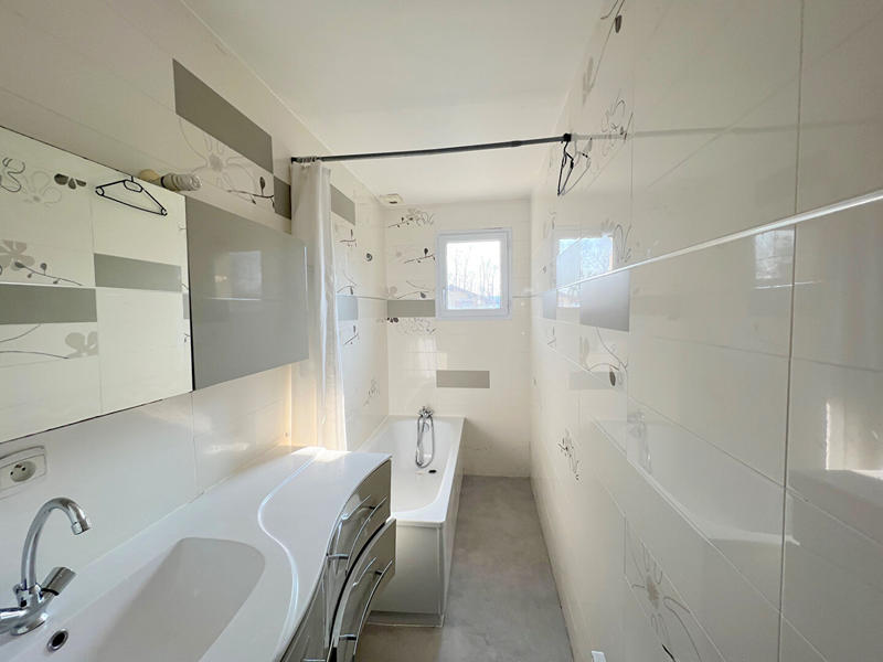 Maison - 180 m² - 4 pièces