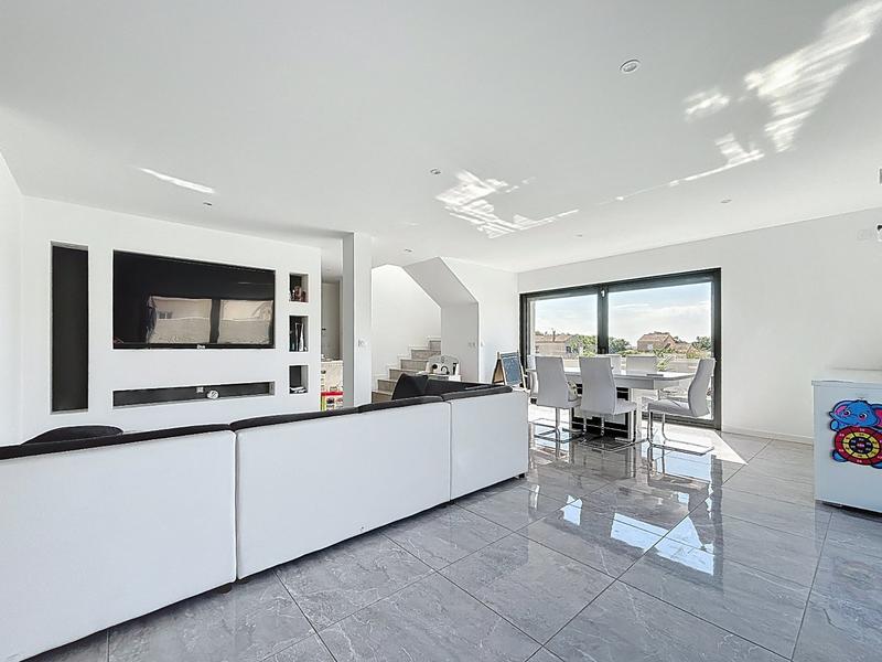 Maison - 130 m² - 5 pièces