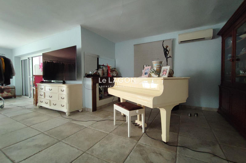 Propriété - 200 m²