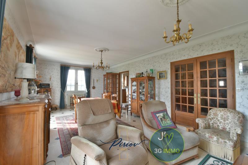 Pavillon - 195 m² - 9 pièces