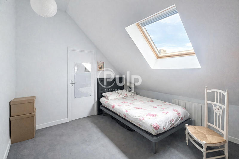 Pavillon - 220 m² - 8 pièces