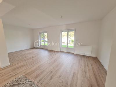 Maison traditionnelle - 107 m² - 5 pièces