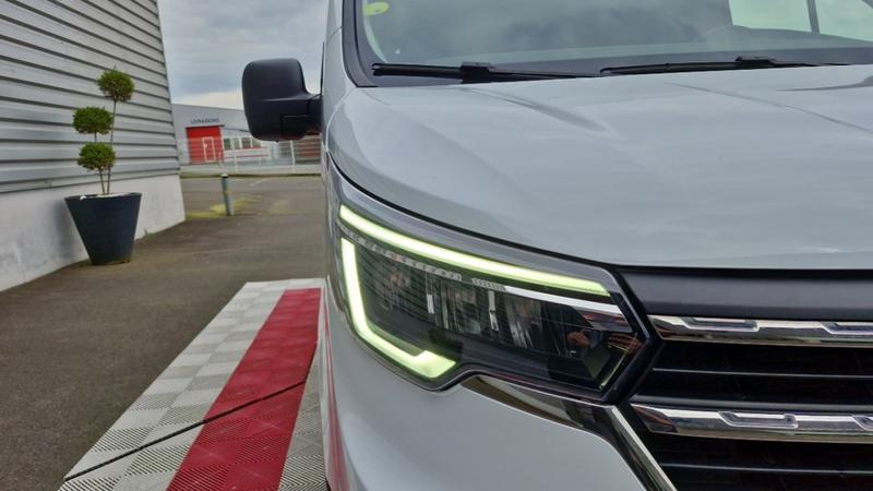 Renault Trafic Fourgon l1h1 2800 kg blue dci 130 grand confort