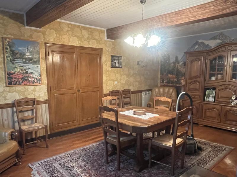 Maison - 170 m² - 8 pièces