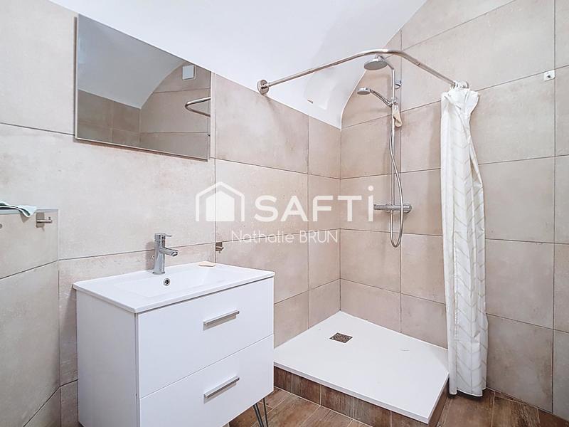 Maison - 180 m² - 6 pièces