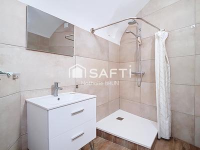 Maison - 180 m² - 6 pièces