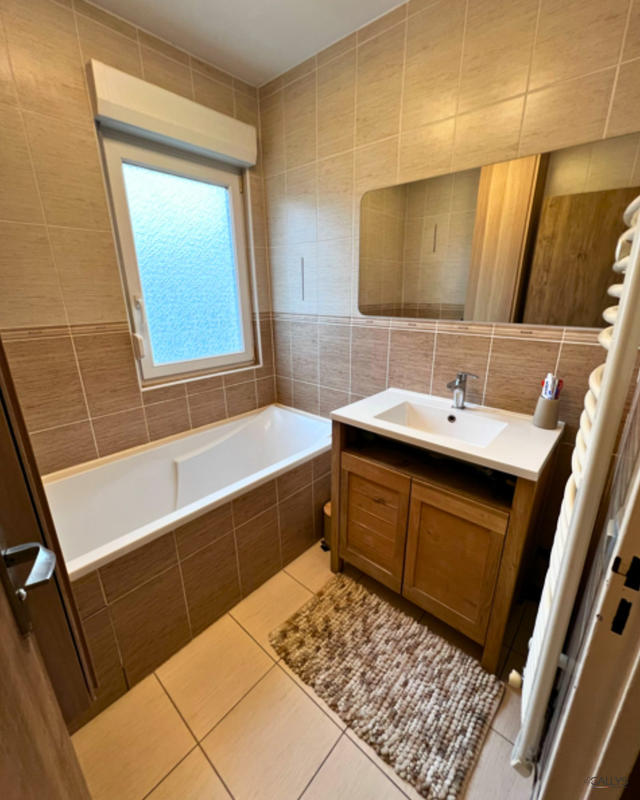 Maison - 83 m² - 4 pièces