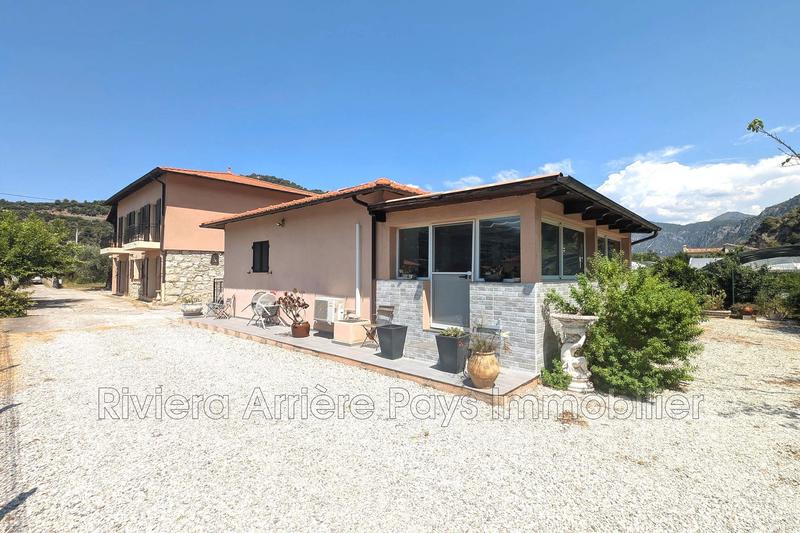 Maison - 198 m² - 8 pièces