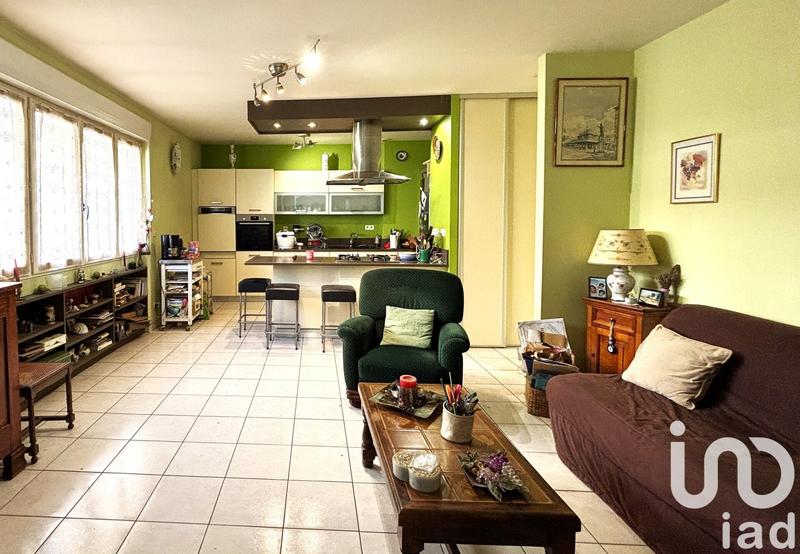 Maison - 247 m² - 8 pièces