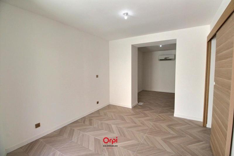 Maison - 209 m² - 8 pièces