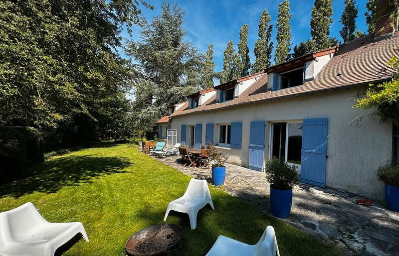 Maison - 154 m² - 9 pièces