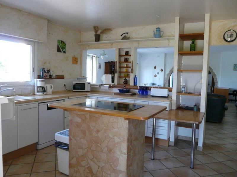 Maison - 250 m² - 9 pièces