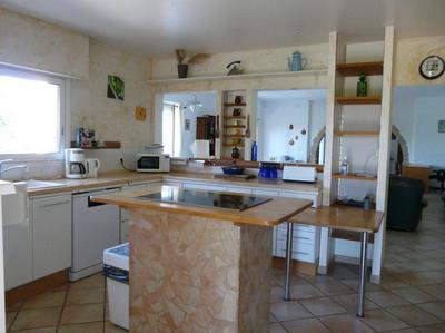 Maison - 250 m² - 9 pièces