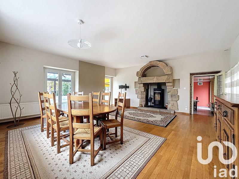 Maison - 167 m² - 8 pièces