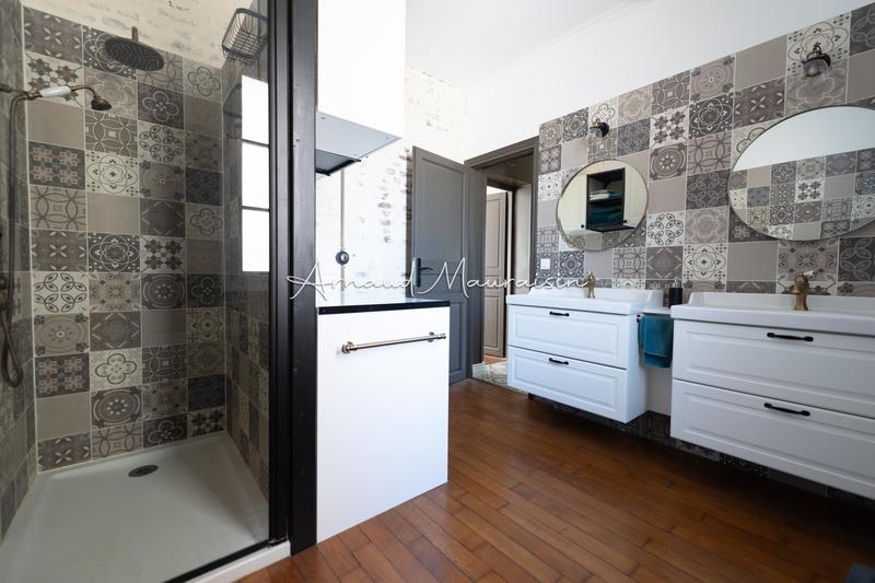 Maison - 182 m² - 6 pièces