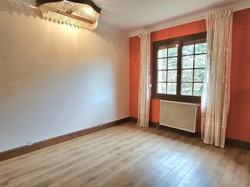 Maison - 226 m² - 7 pièces