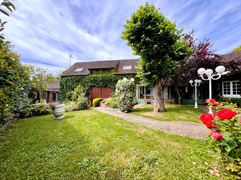 Maison - 174 m² - 6 pièces