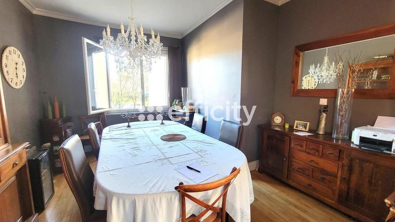 Maison - 157 m² - 7 pièces