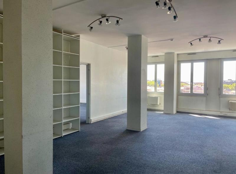 Bureau - 104 m² - 4 pièces