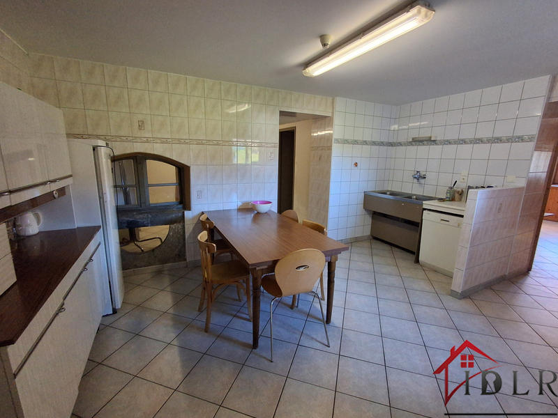 Appartement - 205 m² - 5 pièces