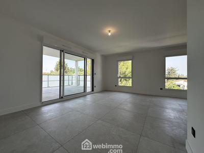 Appartement - 84 m² - 3 pièces