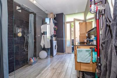 Appartement - 64 m² - 2 pièces