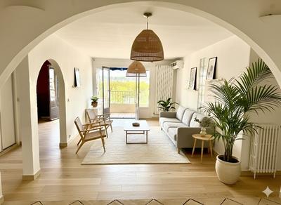 Appartement - 100 m² - 4 pièces