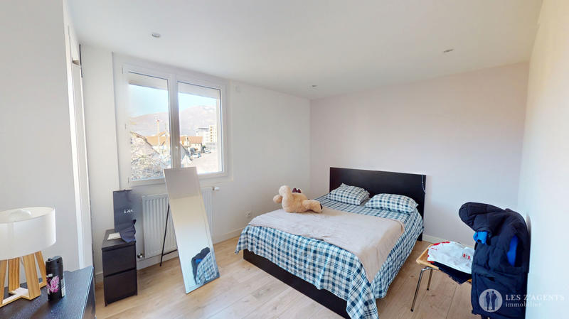 Maison - 138 m² - 5 pièces