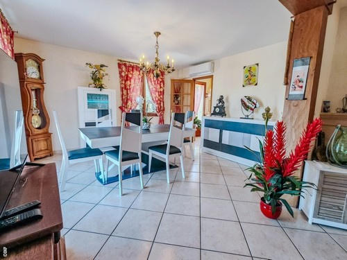 Maison - 144 m² - 8 pièces