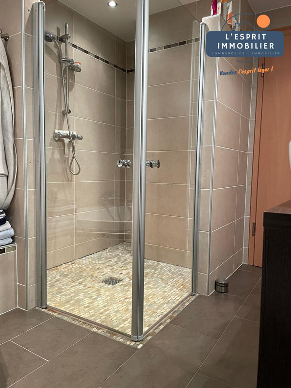 Appartement - 90 m² - 4 pièces