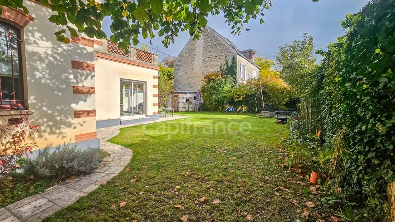 Maison de maîtres - 225 m² - 10 pièces