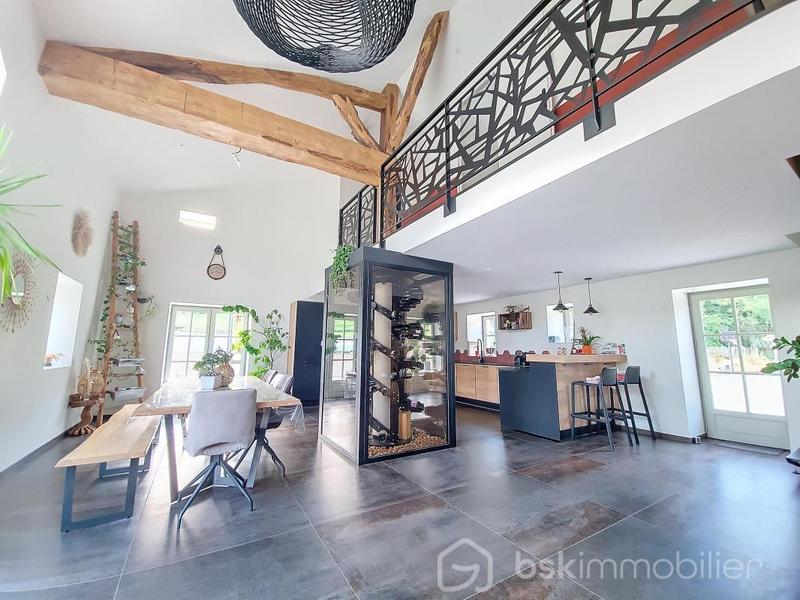 Corps de ferme - 170 m² - 7 pièces