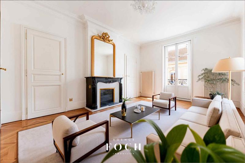 Appartement - 102 m² - 4 pièces