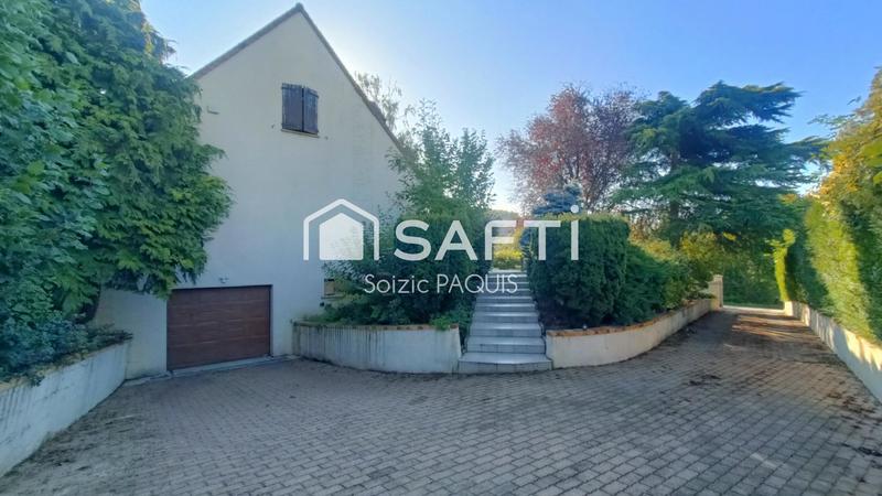 Maison - 240 m² - 8 pièces