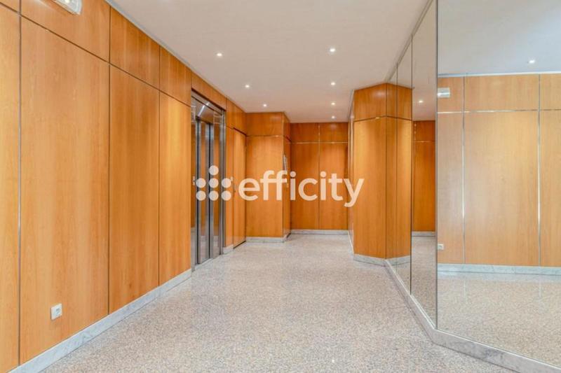 Appartement - 92 m² - 4 pièces