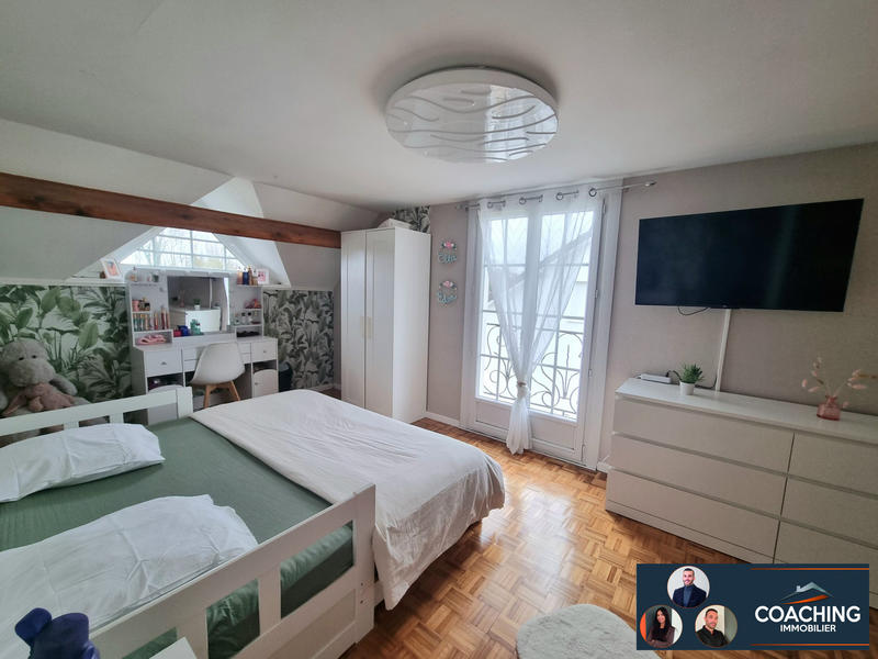 Maison - 146 m² - 8 pièces