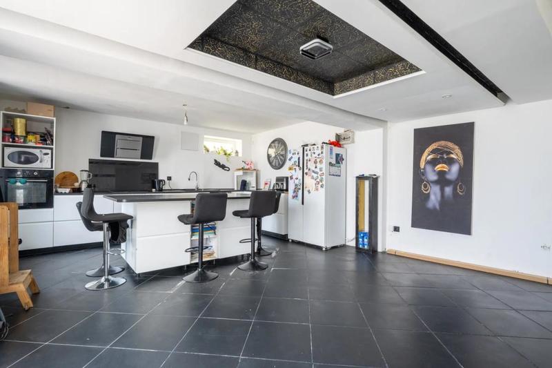 Maison - 113 m² - 6 pièces