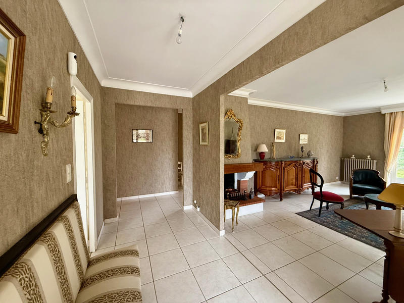 Maison - 185 m² - 7 pièces