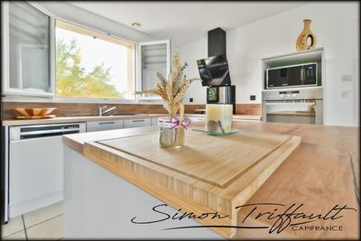 Maison - 152 m² - 7 pièces