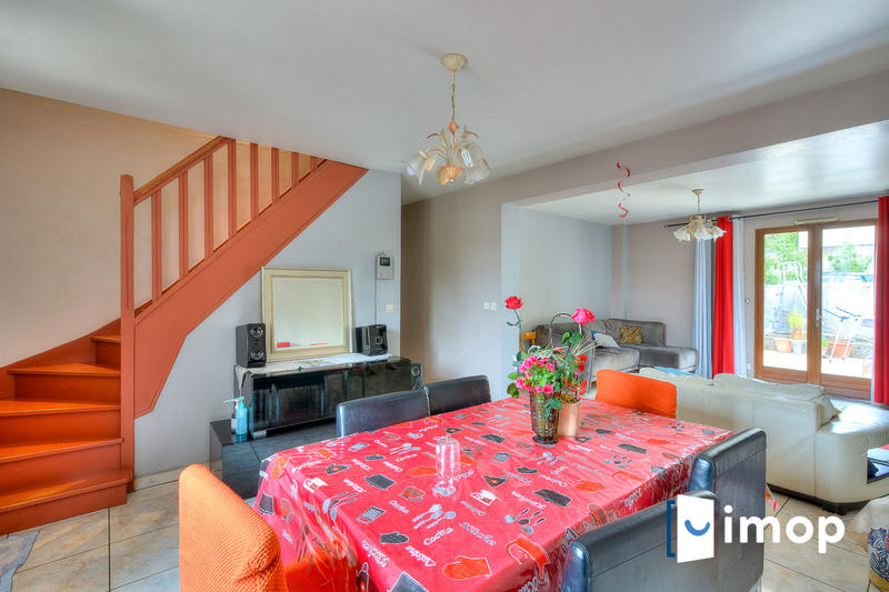 Maison - 88 m² - 5 pièces