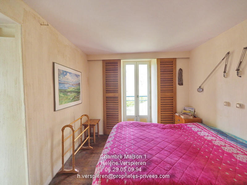 Maison - 303 m² - 19 pièces