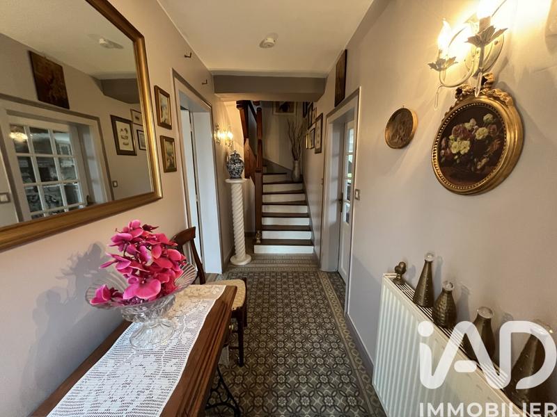 Maison - 227 m² - 7 pièces