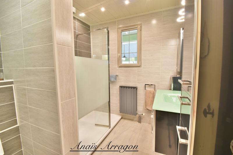 Propriété - 186 m² - 5 pièces