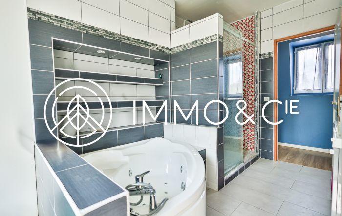 Corps de ferme - 219 m² - 6 pièces