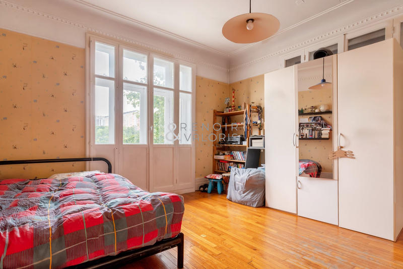 Appartement - 213 m² - 8 pièces