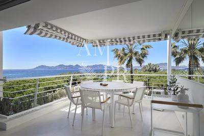 Appartement - 105 m² - 4 pièces